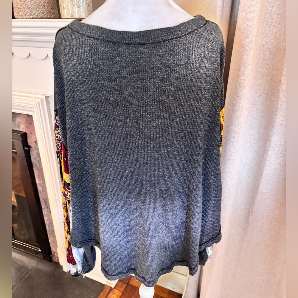 We The Free thermal top with floral oversized sleeves woman’s medium - Picture 5 of 8